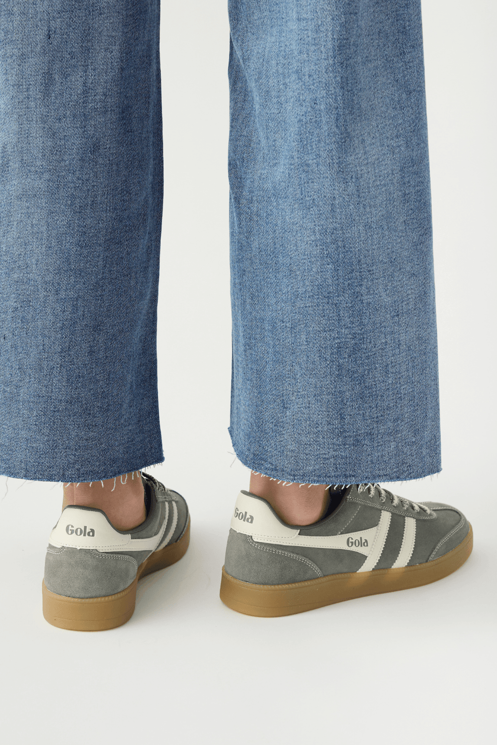 Viper '78 low sneakers, side view, olive gray upper with off-white stripes
