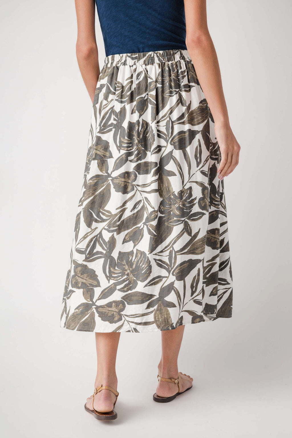 Leaf-print midi skirt with gathered elastic waist, olive and cream
