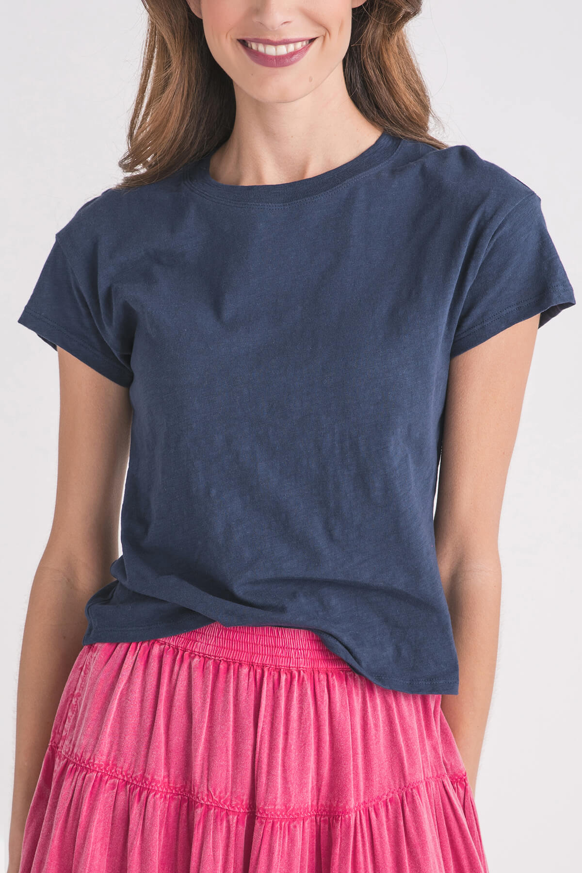 Navy short-sleeve slub tee with crew neck, slightly draped fit and short hem.