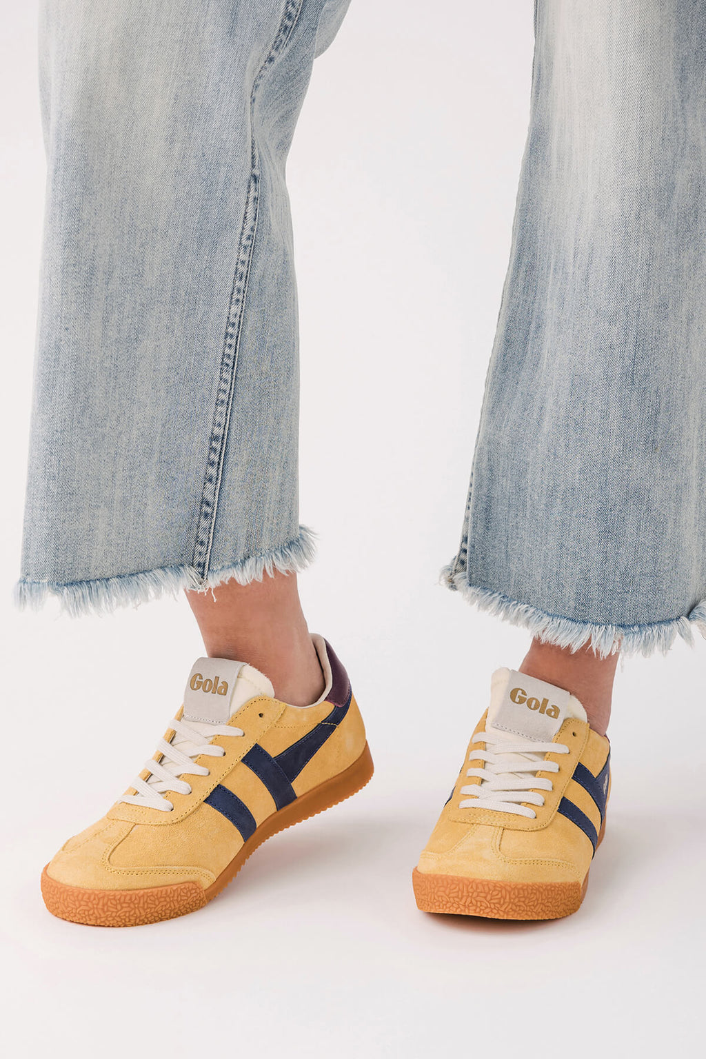 Gola Elan sneakers, tan with navy stripes, white laces, gum sole