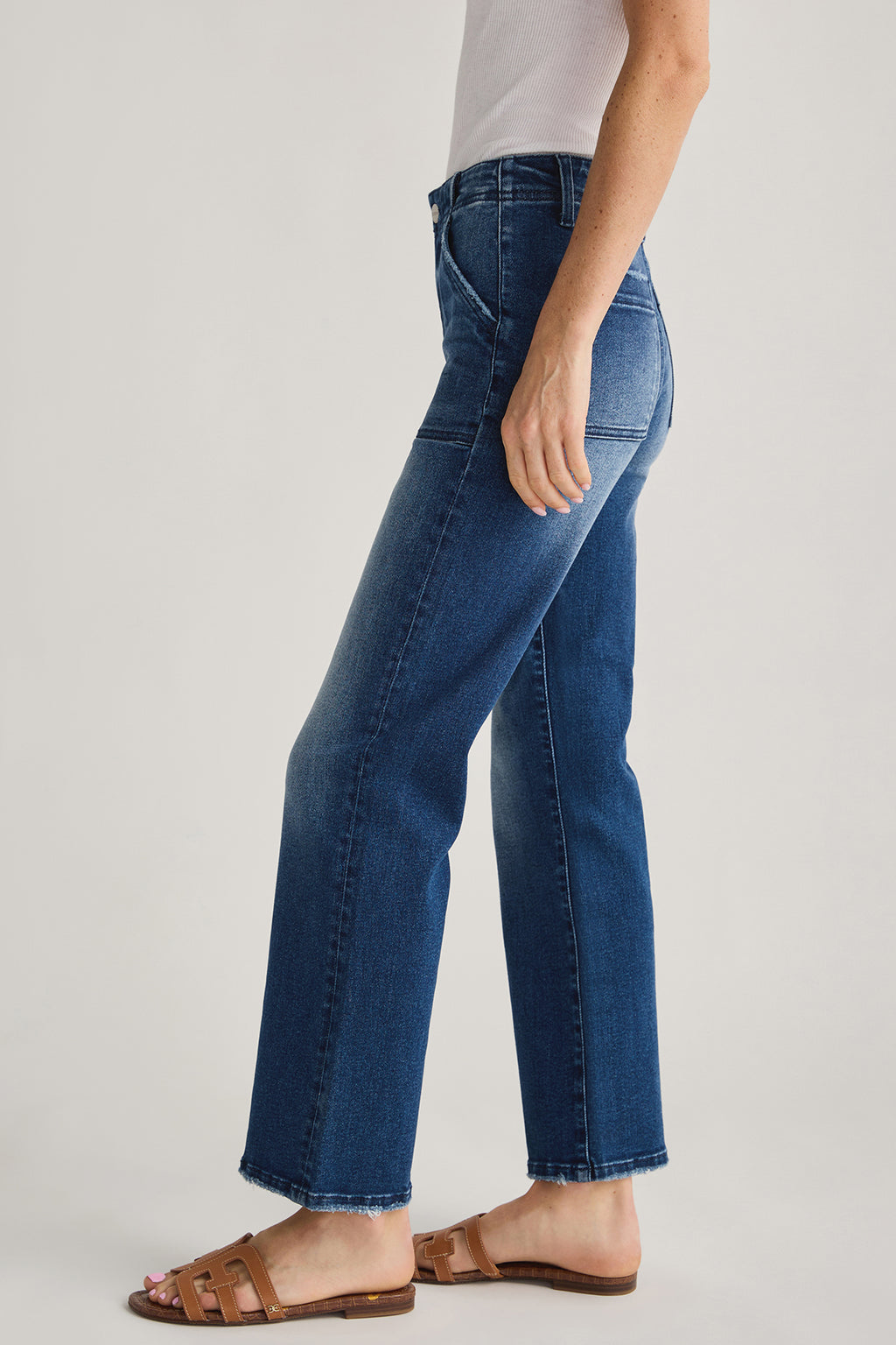 Ankle flare jeans in dark blue with straight seams and classic 5-pocket styling
