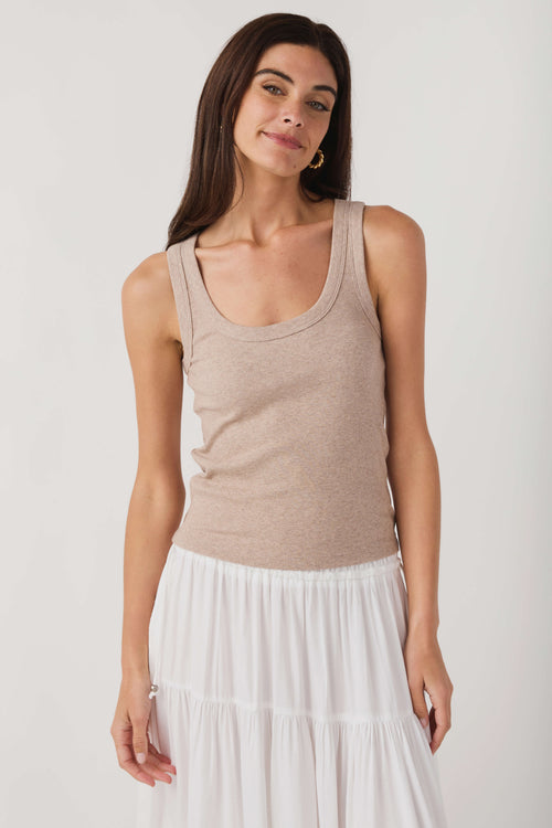 Heather ash scoop-neck sleeveless knit tank top with straight hem