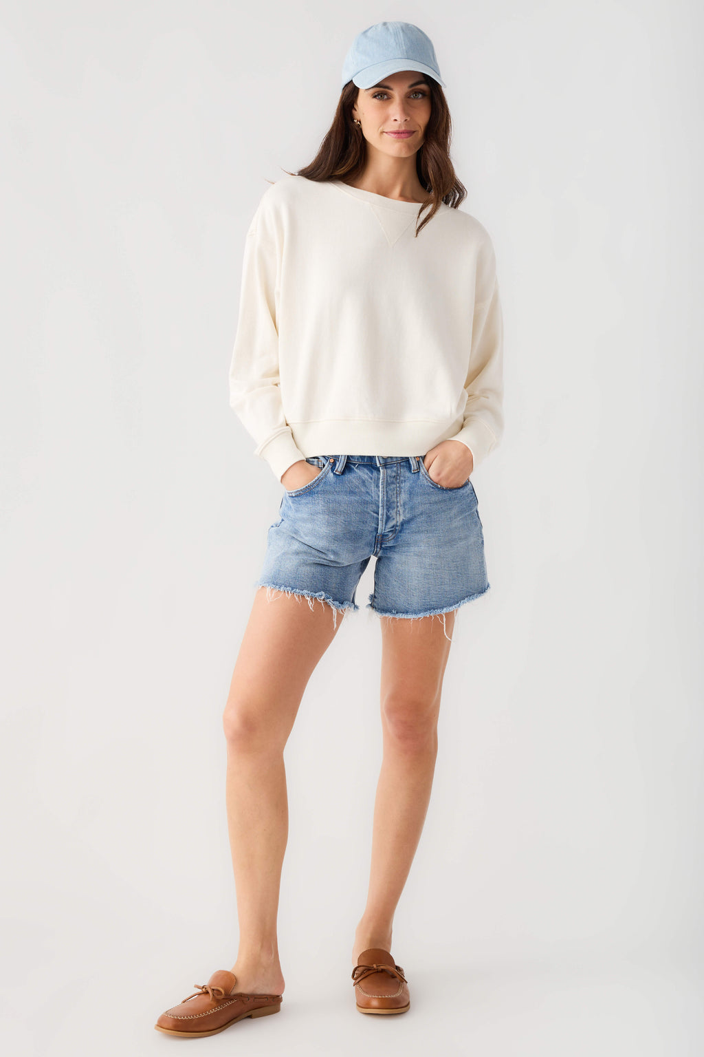Cloud crewneck sweatshirt with long sleeves and ribbed hem, simple design