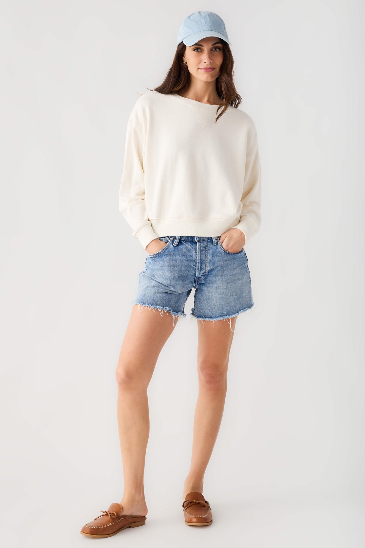 Cloud crewneck sweatshirt with long sleeves and ribbed hem, simple design
