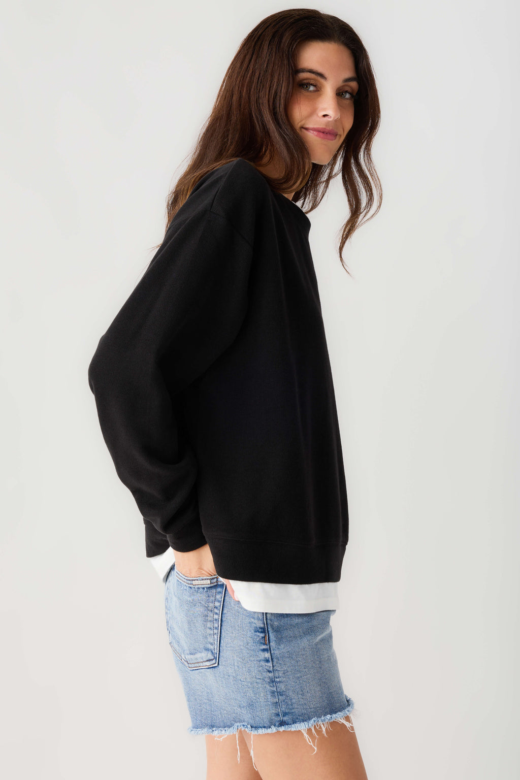 Black crew pullover with crew neck and long sleeves