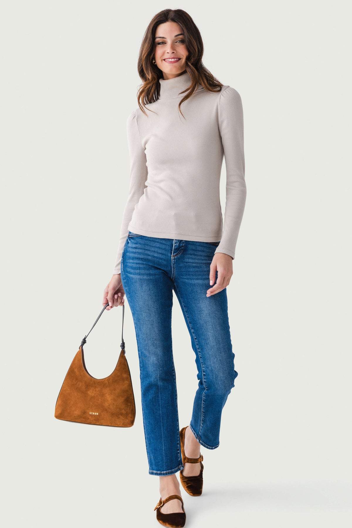 Light cream long-sleeve turtleneck top, slim fit knit