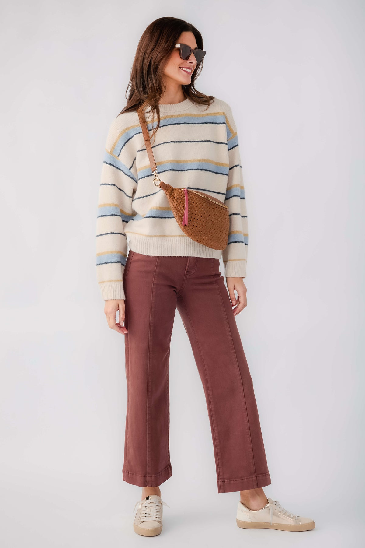 High-rise front-seam wide-leg ankle jeans in choco brown, belt loops