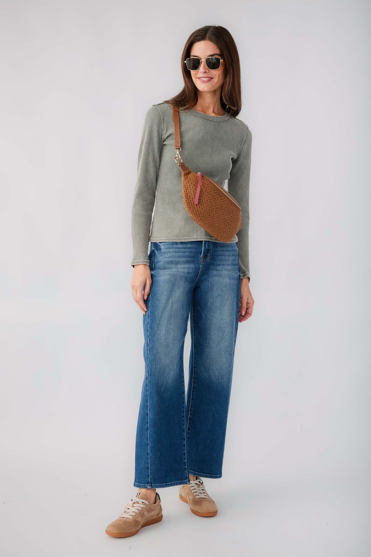 Dark brown thermal top with crew neck and long sleeves