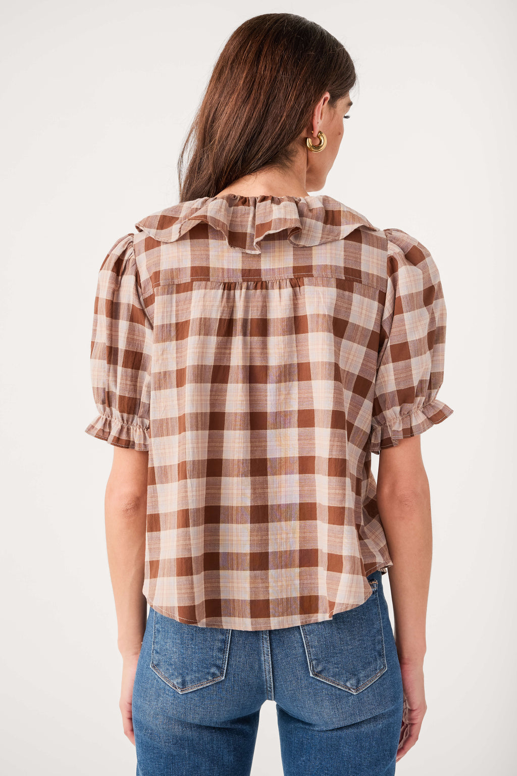 Brown and cream plaid short-sleeve top with ruffled collar and back pleats