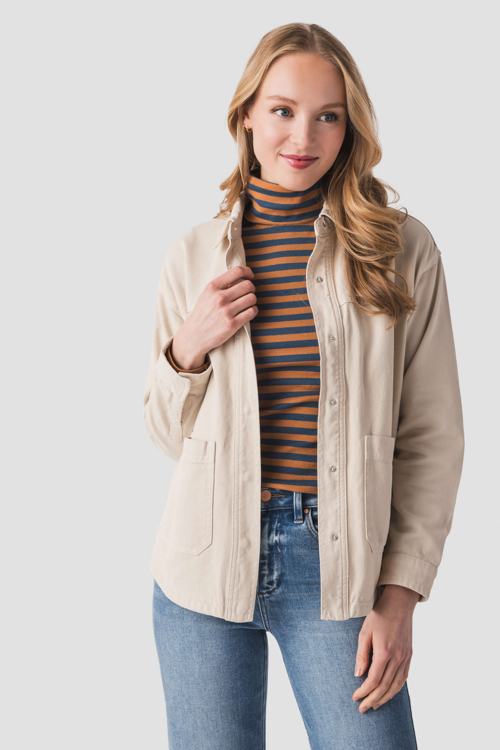 Women’s parchment button-up jacket with collar, flap chest pockets, side pockets
